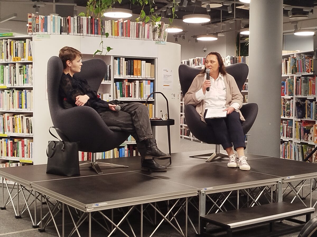 Spotkanie autorskie z Elizą Kącką - fotorelacja